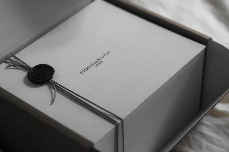 The Reveal Effect: How Beauty Brands Are Engineering Unboxing Sequences to Convert Buyers Into Loyalists